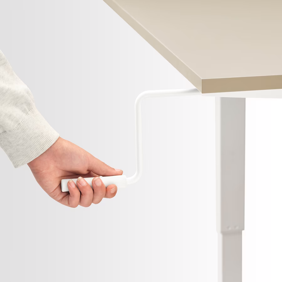 Höhenverstellbarer Schreibtisch TROTTEN von IKEA mit Kurbelantrieb