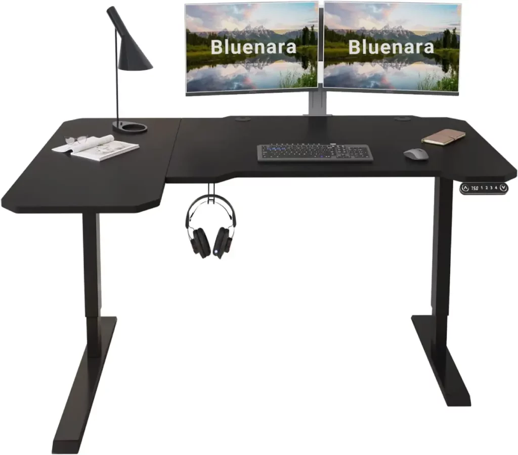Der günstige höhenverstellbare Eckschreibtisch mit Winkeltischplatte von Bluenara